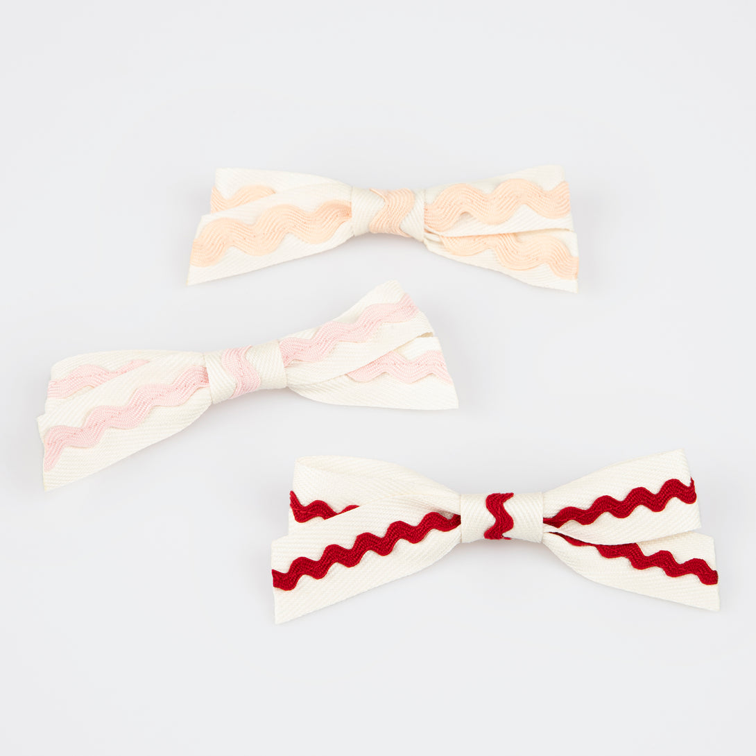 Our bow hair clips feature on-trend ric rac in pretty colors, fabulous as kids accessories.