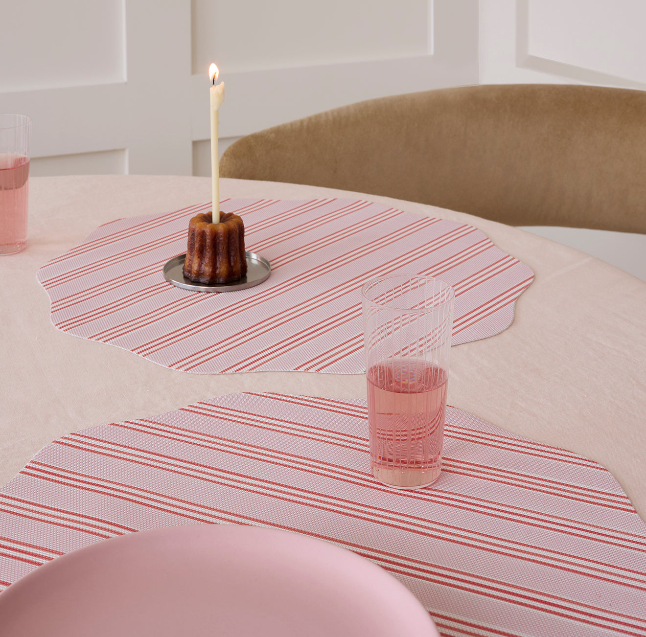 Festive Stripes Scallop Placemats - Thumbnail 3