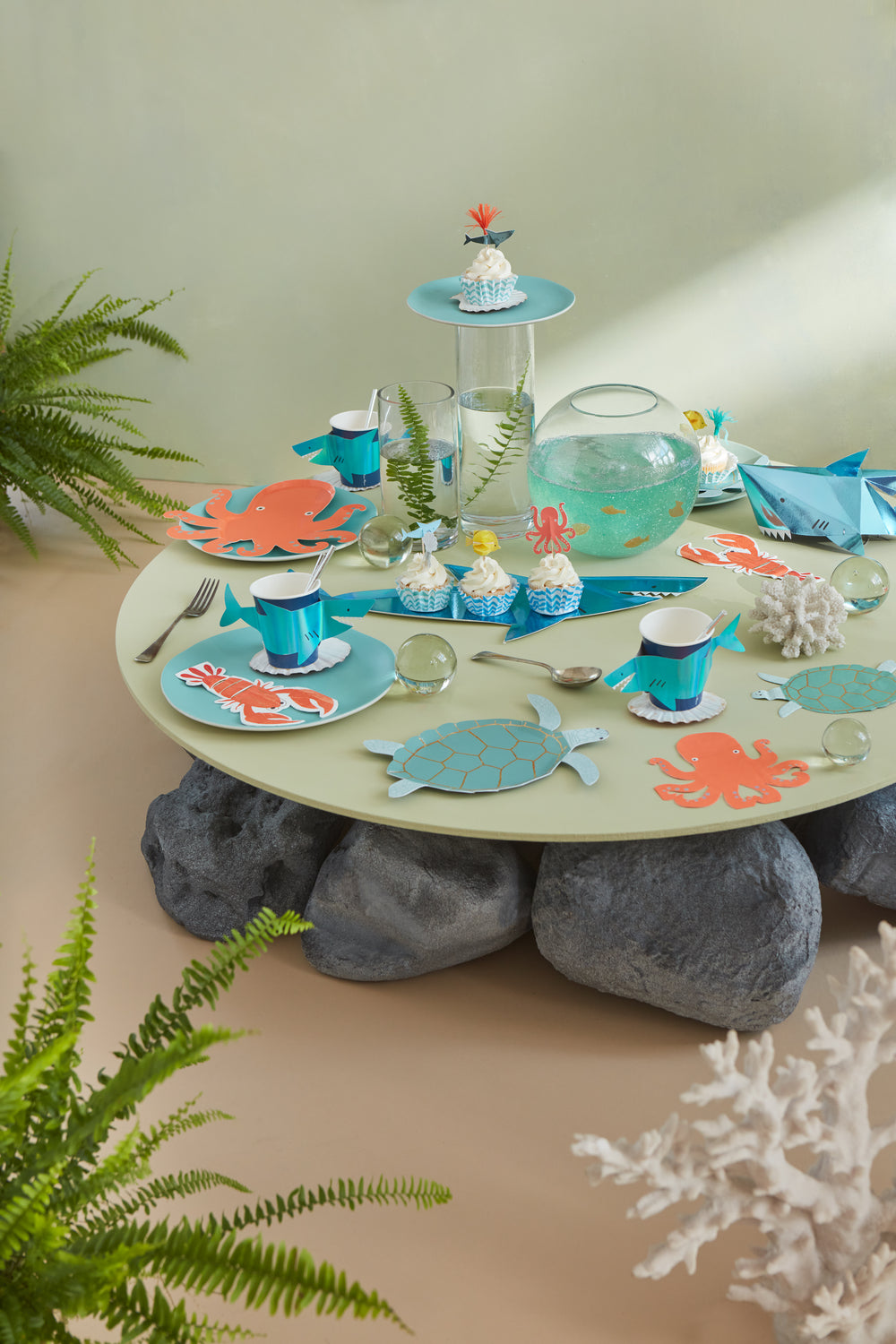 Shark Party Kuchenteller – 8 Stück, Rund, 17,8 Cm Durchmesser, Buntes Hai-Design, Perfekt Für Kindergeburtstage