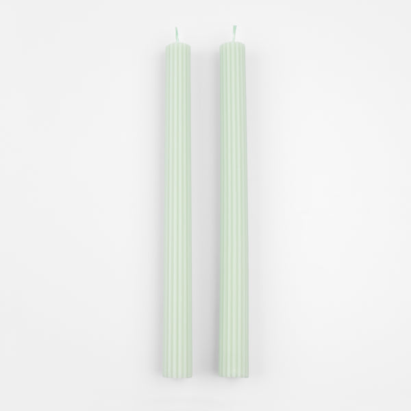 Make your party table look amazing with our ridged mint candles with mint wicks. Image4