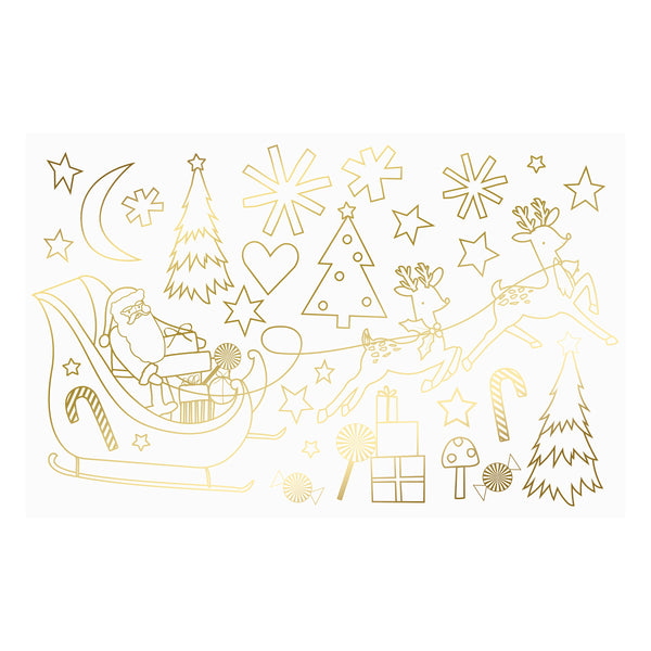 Our Christmas suitcase, in the shape of a gingerbread house, contains a coloring poster, stickers and a puzzle. Image3