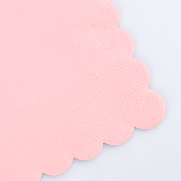 Our paper napkins are large, bright pink and havea  stylish scalloped edge. Image3