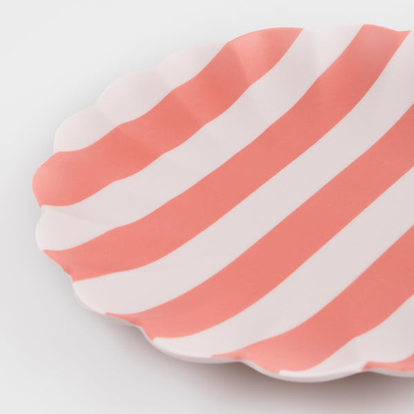 Our striped plates, with red, mint and blue teamed with pale pink, are reusable and perfect for all parties. Image3