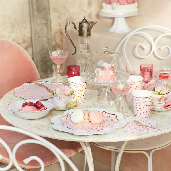 Our party plates, with soft pink and red, are perfect for a romantic dinner. Image2
