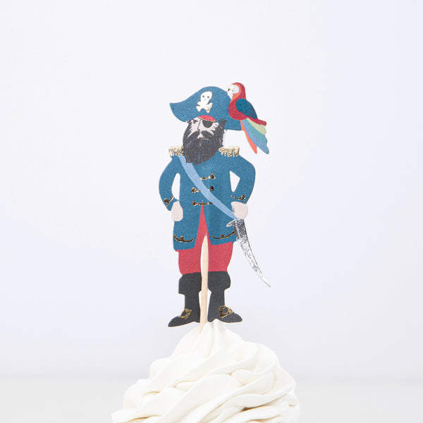 Create amazing pirate cupcakes with our cake toppers and cupcake cases. Image5