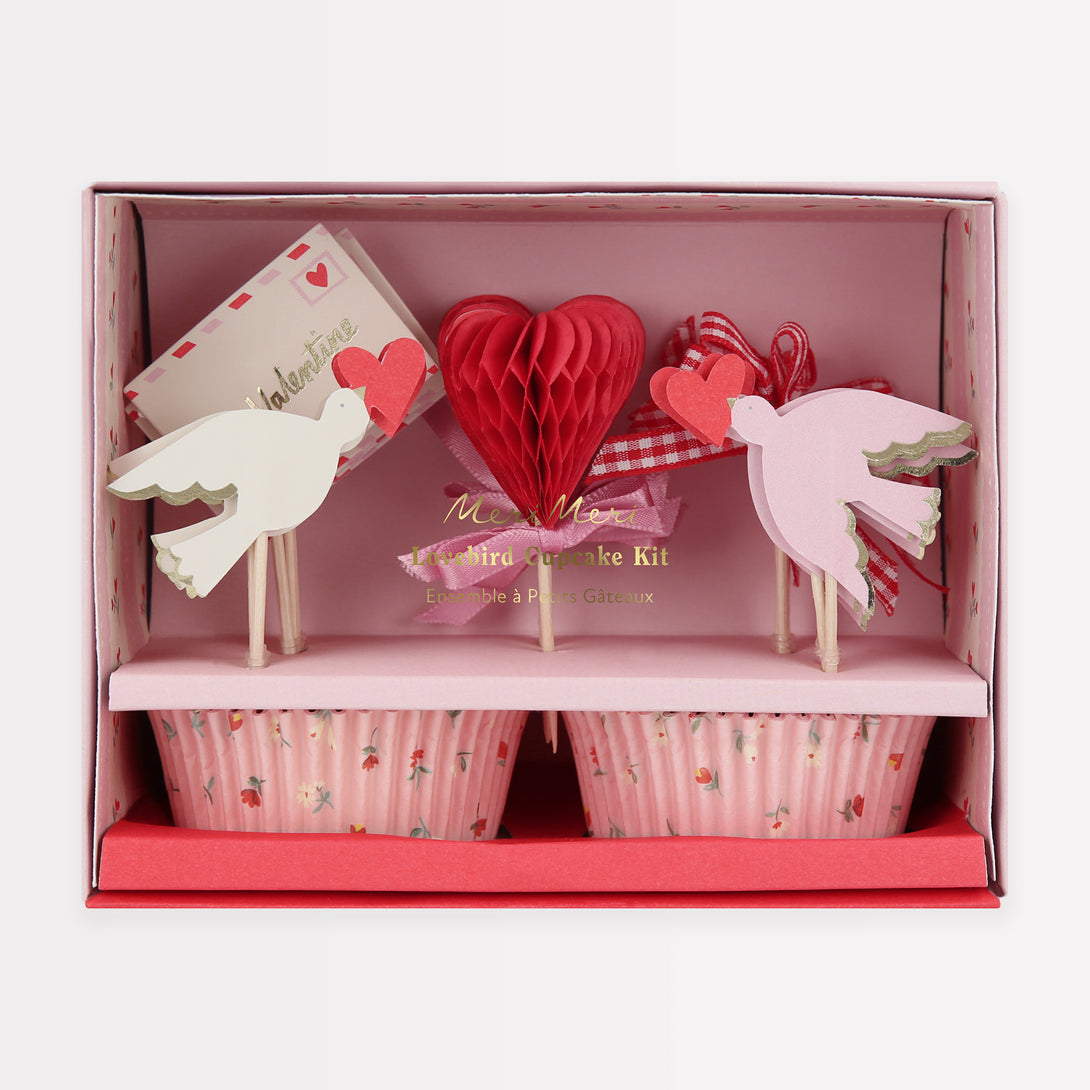 Your Valentine's cupcakes will look super sweet with our pink and red cake toppers and cupcake cases.