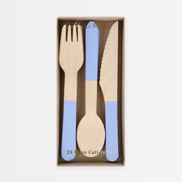 Our disposable cutlery is made from birch wood and features blue handles for a stylish look.