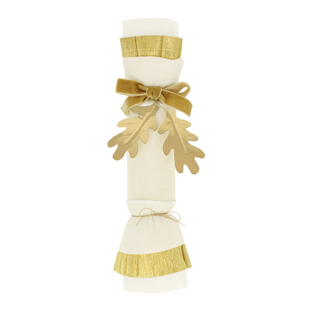 Our Thanksgiving crackers are made with crepe paper, golden leaves and velvet bows, and each have a luxury gift of a brooch or keyring.