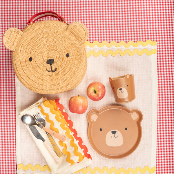 Our reusable bear plate is ideal for everyday use, or for special picnics or parties. Crafted from melamine it's practical and decorative. Image2