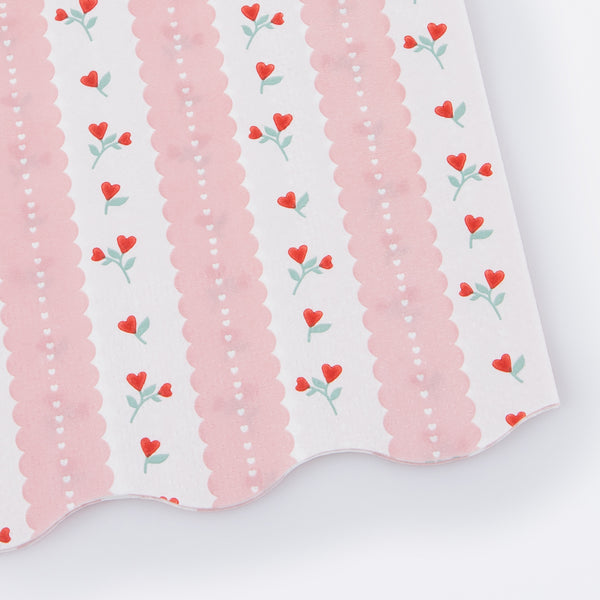 Our floral napkins, printed on soft paper, are perfect as Valentine's napkins. Image2