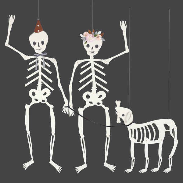 Our giant skeleton decorations are the perfect Halloween party decorations. Image4