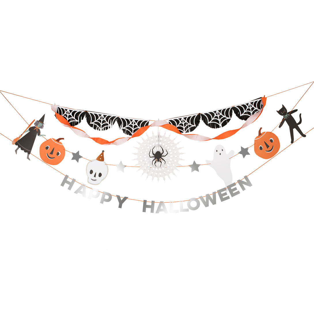 Make your Halloween party look amazing with our special set including a hanging Halloween decoration, plates, napkins and cups.