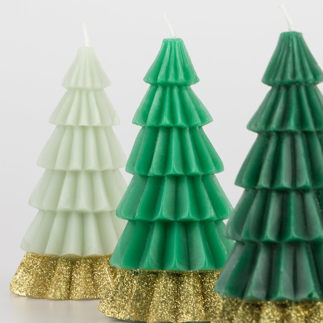 Our glitter tree candles are ideal if you're looking for wonderful Christmas table decoration ideas.