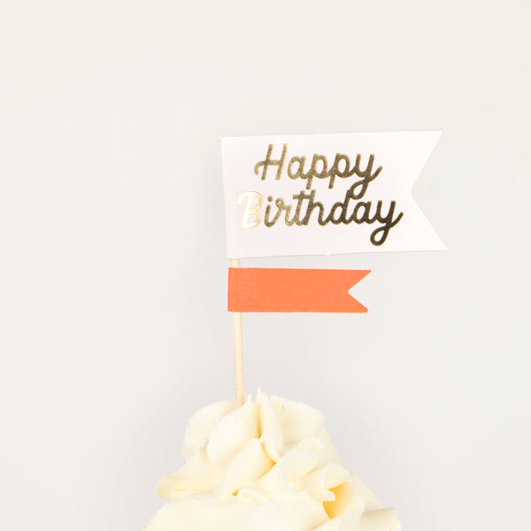 Our cupcake kit is perfect to create sweet birthday treats, and includes 24 cupcake toppers and 24 cupcake cases. Image5