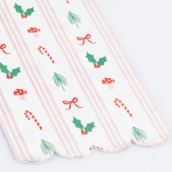 Our Christmas guest towels, made from 3-ply paper, feature festive icons in pink, red and green, perfect for your guest bathroom or party table. Image2