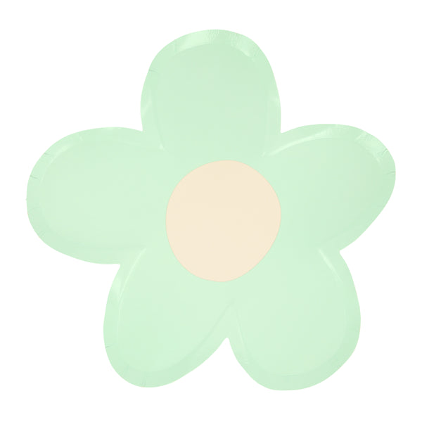 Our party plates, in the shapes of pastel flowers, will look perfect at any party. Image9