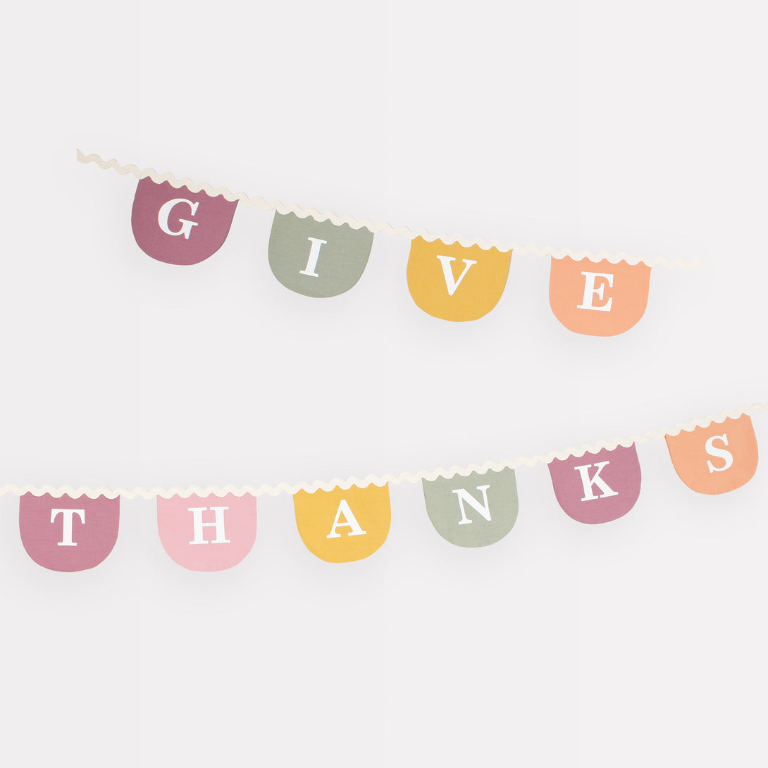 Our Thanksgiving garland, crafted in fabric, is a reusable decoration to add to your Thanksgiving party supplies.