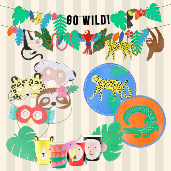Make your jungle party come to life with our special set which includes tableware, party masks and vibrant garlands. Image1
