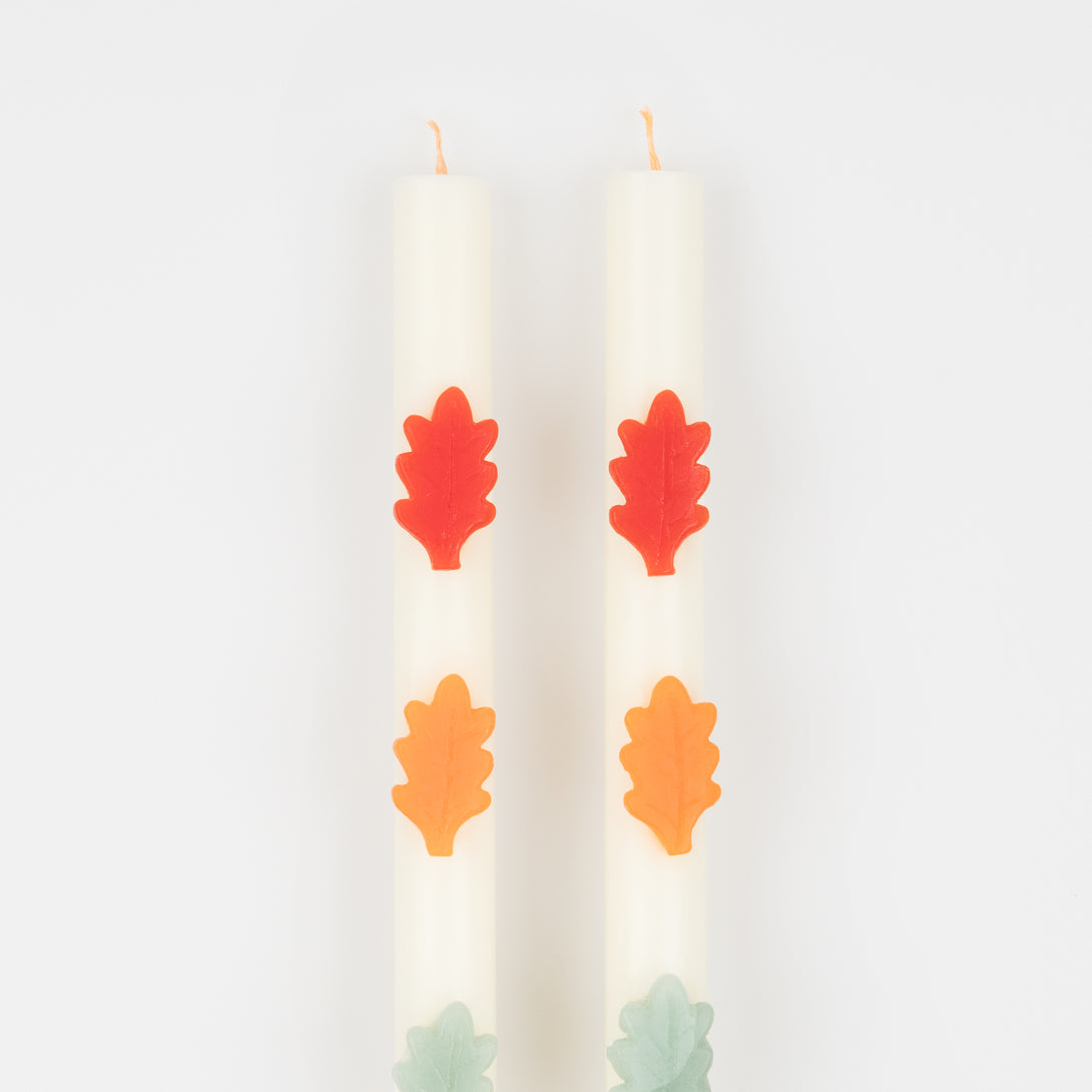Our decorative candles, featuring wax leaves and colored wicks, are perfect to add a touch of beauty to your dinner table or mantel. Image4
