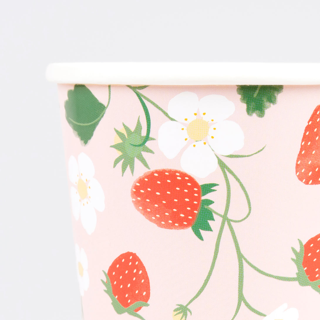 Use our pretty paper cups, with a sweet strawberry design, to serve hot or cold drinks in at your summery parties.