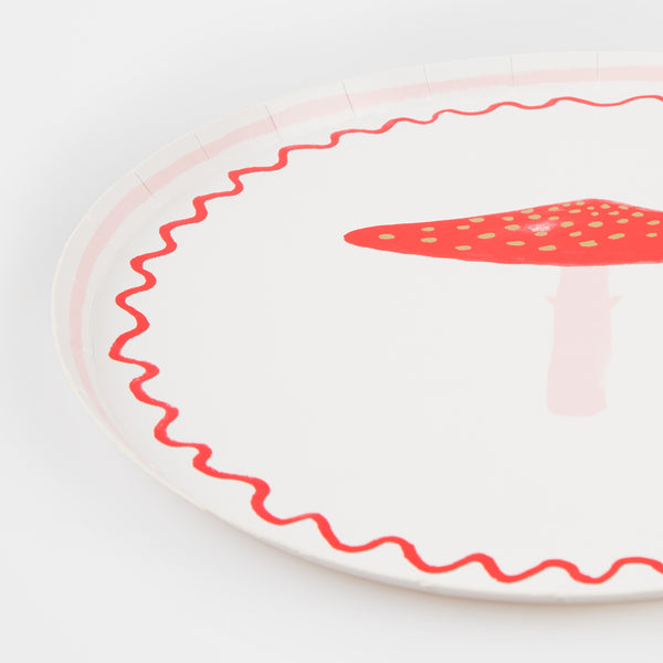 Our side plates, with a festive mushroom Christmas design, are ideal for small savory and sweet treats. Image3