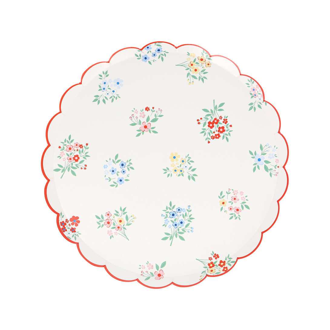 Our side plates feature classic flower designs with modern touches of red for a fashionable floral effect, idea for garden parties.