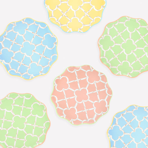 Our party plates, in a side plate size, come in four summery colors with a charming bamboo design, perfect for birthdays and picnics. Image1