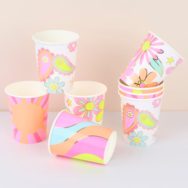 Our party cups feature vibrant floral designs, perfect for a 70s party of any fun celebration, suitable for hot and cold drinks. Image1