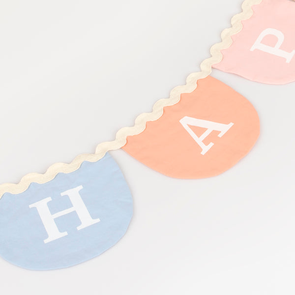 Reuse our colorful birthday garland year after year, this fabric garland is the perfect birthday wall decoration. Image3