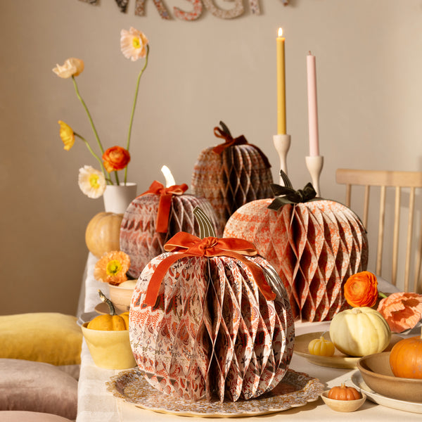 Our 3D pumpkins in rustic Liberty floral prints, with velvet bows, make sophisticated Thanksgiving decorations, or for fall parties. Image2