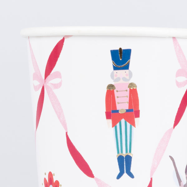 Make your Christmas drinks look so charming served in our paper party cups with an iconic Nutcracker design. Image3