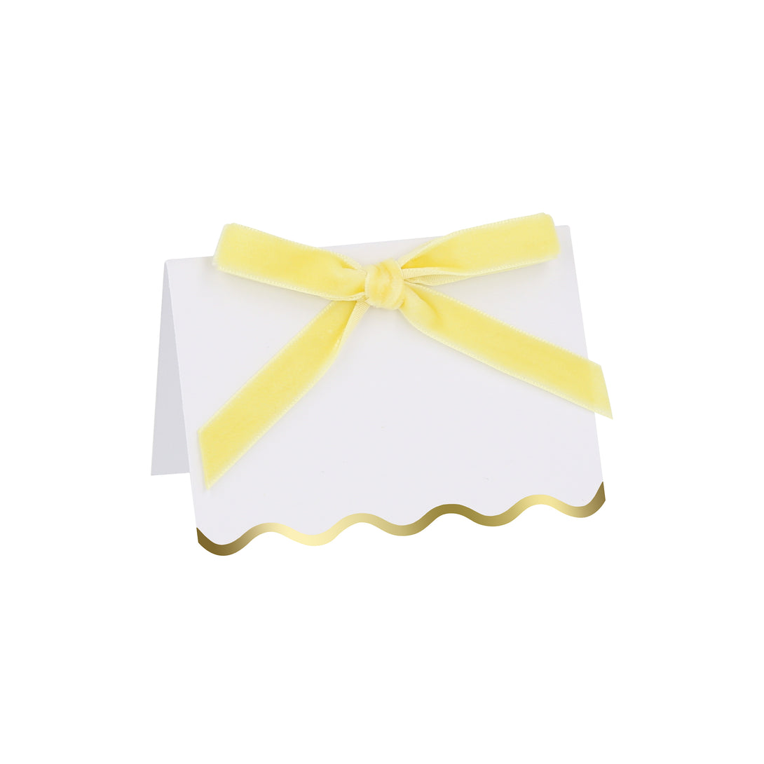 Use our luxury place cards with velvet bows in pastels colors, and shiny gold foil scalloped borders, for special meals like baby showers.