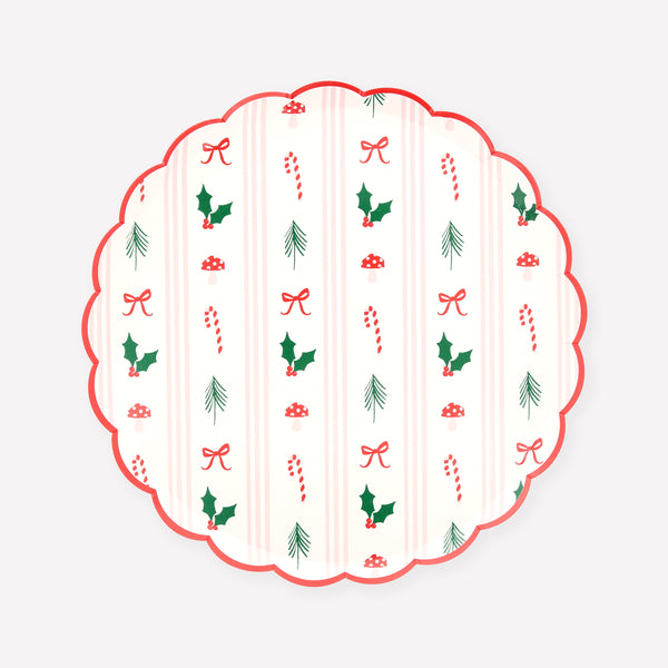 Our side plates, made from high quality paper, feature classic Christmas icons in stylish colors of red, green and pink. Image1