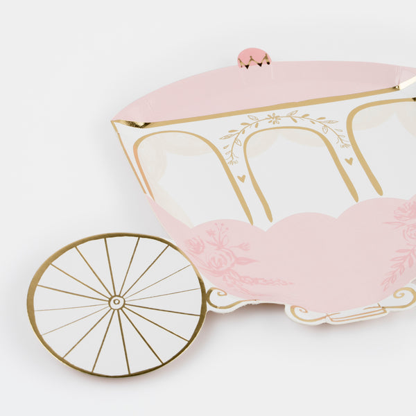 Our party plates, in the shape of a fairy tale carriage, are perfect for your princess themed party. Image2