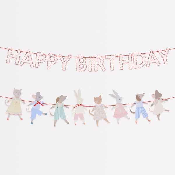 Our Animal Friends party set is ideal for first birthdays, featuring adorable tableware, party bags, party hats and a large paper garland. Image2