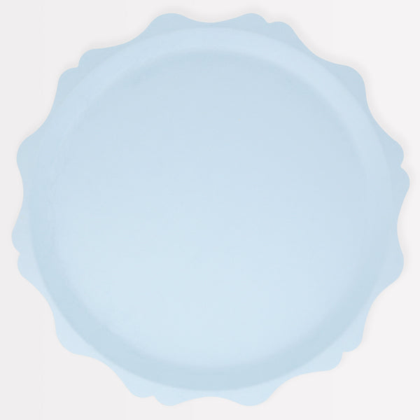 Our compostable plates, made from bamboo and sugar cane, are a soft blue and, with their decorative edge, will look very special at any party.