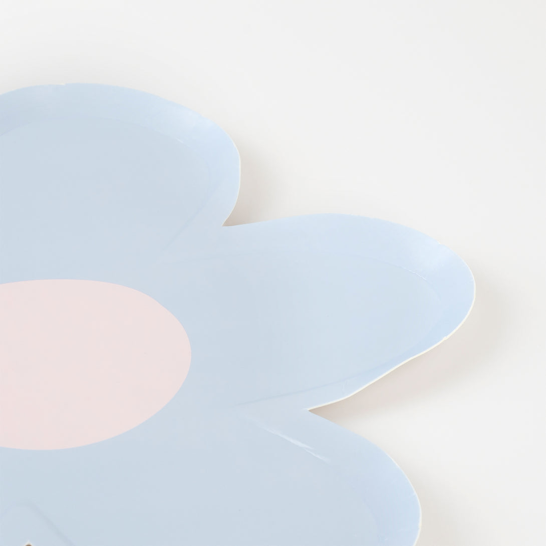 Our party plates, in the shapes of pastel flowers, will look perfect at any party.