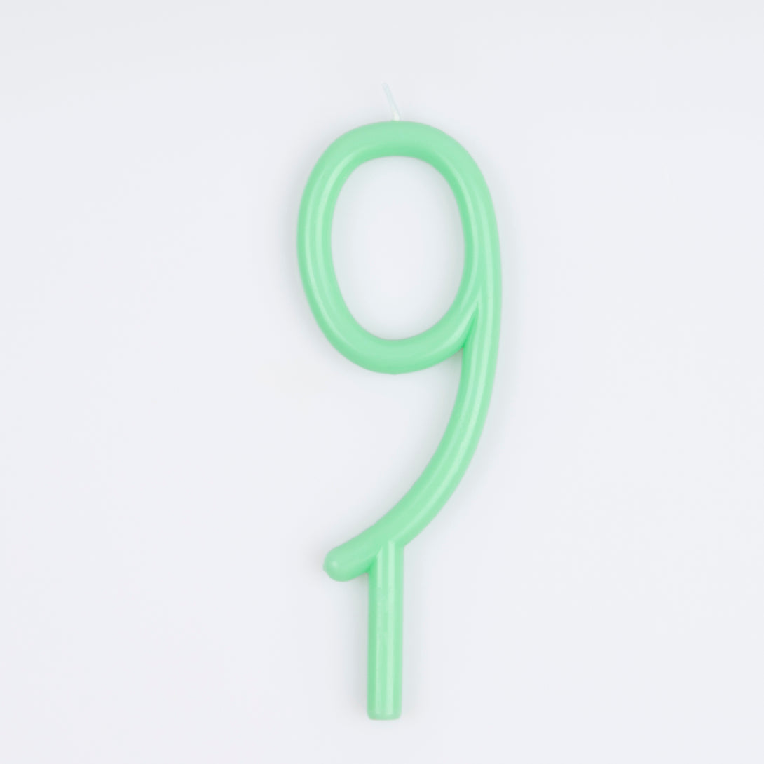 Add decoration, and numbers, to a birthday cake with our number candles in soft colors.,Add decoration, and numbers, to a birthday cake with our number candles in soft colors. Image1