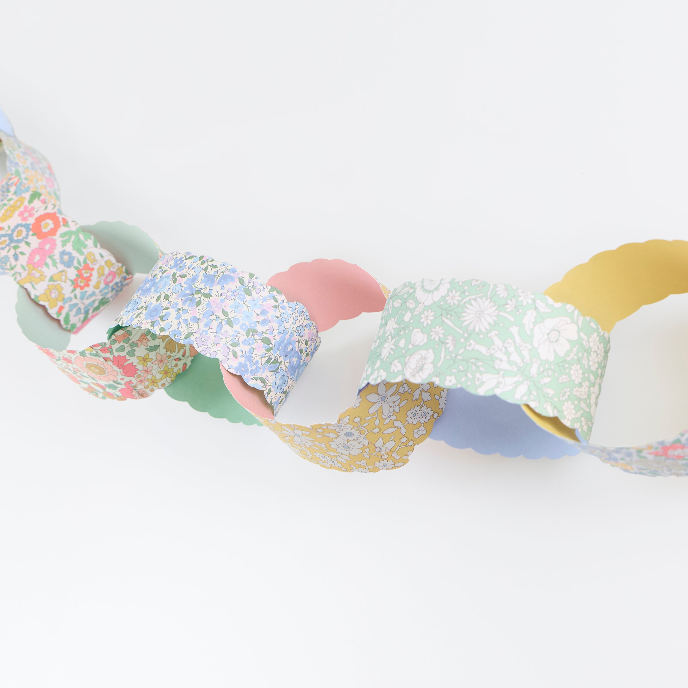 Meri Meri x Liberty Paper Chains - Thumbnail 3
