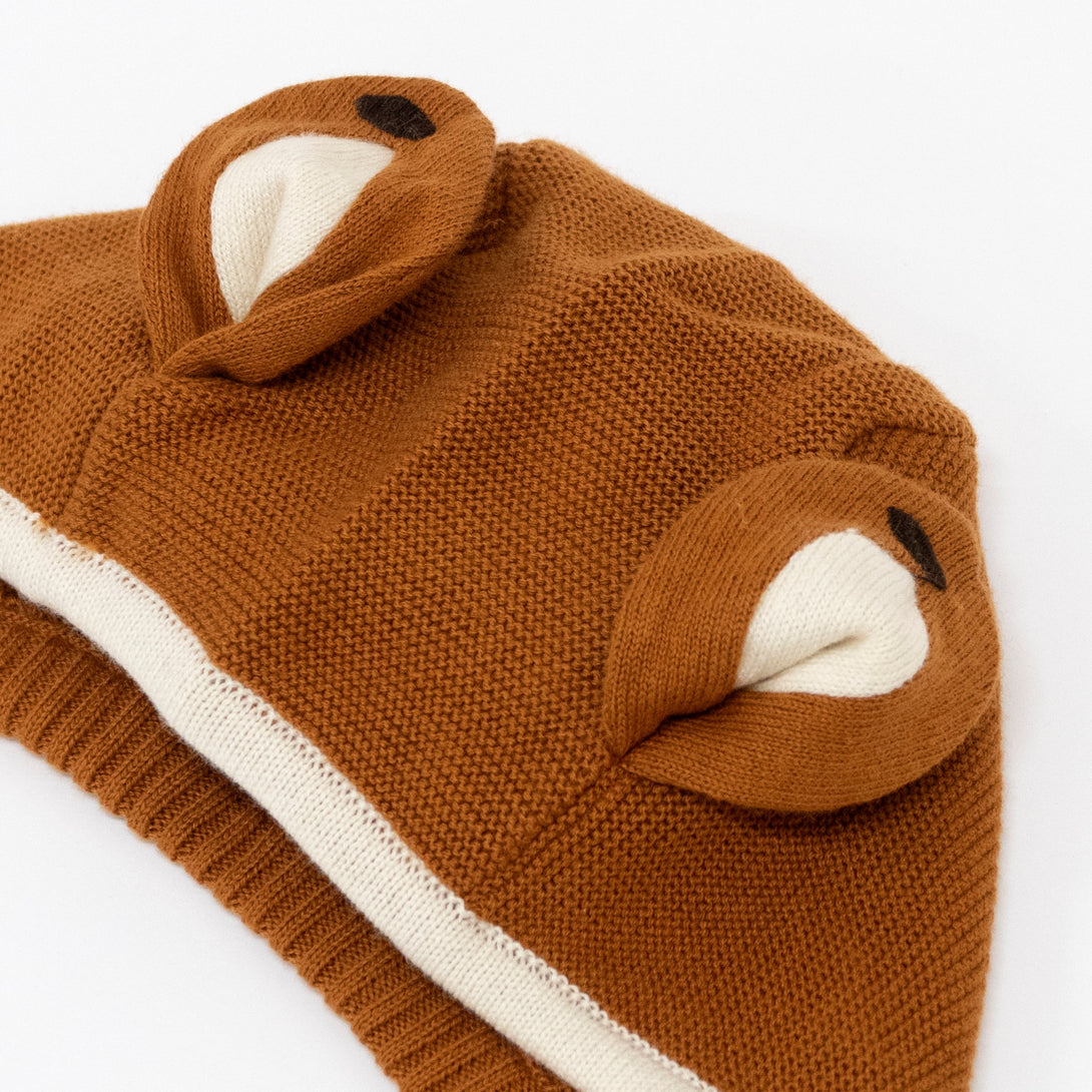 If you're looking for a Christmas gift for babies then our fox organic cotton booties and bonnet set is a must. Image3