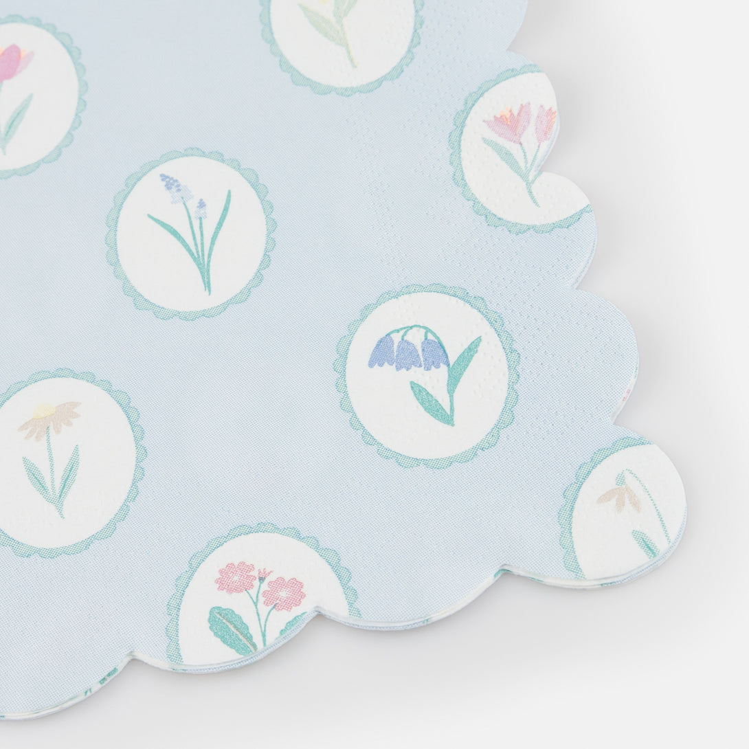 Our large paper napkins feature pretty floral designs reminiscent of vintage fabrics, ideal as bridal shower napkins.