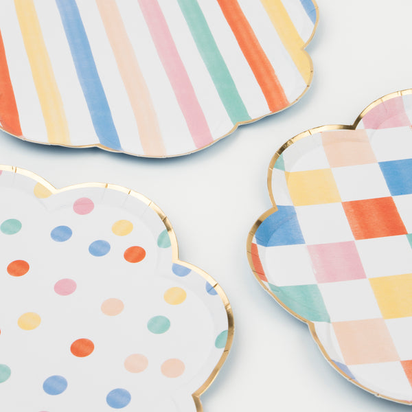 Our decorative plates include spotty plates, checked plates and striped plates in bright colors. Image4