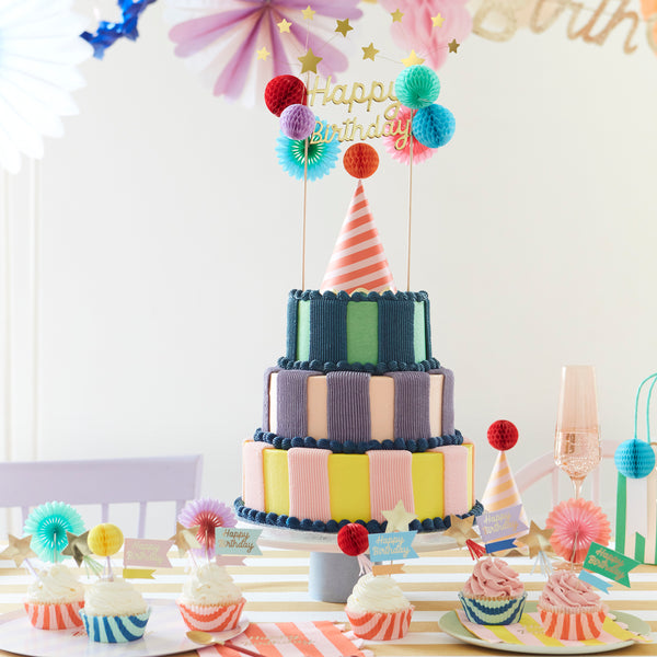 Our cupcake kit is perfect to create sweet birthday treats, and includes 24 cupcake toppers and 24 cupcake cases. Image2