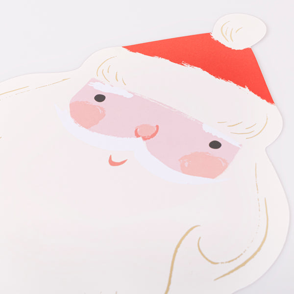 Our Christmas paper placemats, featuring Santa, are ideal for table layering and adding a joyful touch to your festive meals. Image2
