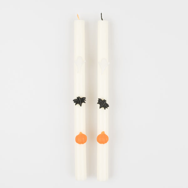 Our Halloween candles feature a ghost, bat and pumpkin, perfect as table decorations. Image3