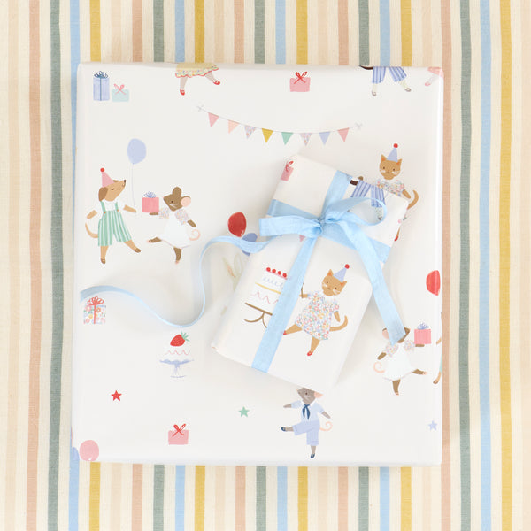 Meri Meri x Wallshoppe Animal Friends Wrapping Paper Image1