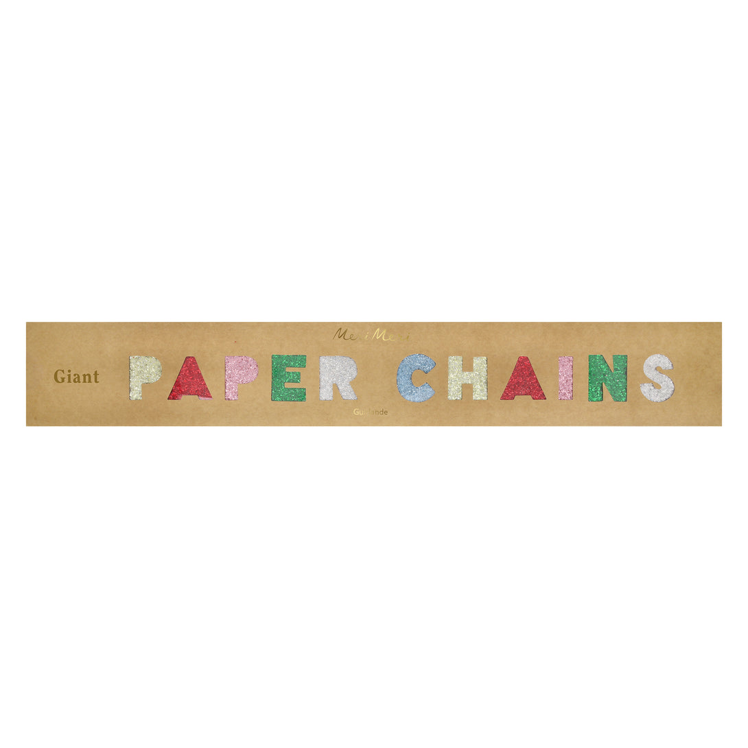 Our Christmas paper chains feature scalloped edges and glitter details, easy to construct for a chic effect. Image6