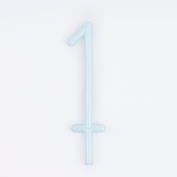 Add decoration, and numbers, to a birthday cake with our number candles in soft colors. Image5