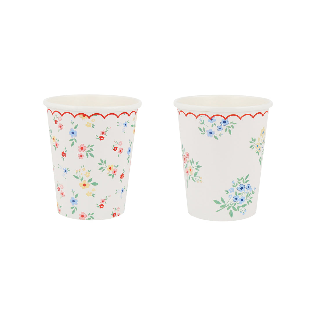 Our party cups have classic floral designs with touches of red to give your garden party a sophisticated look, suitable for hot or cold drinks.