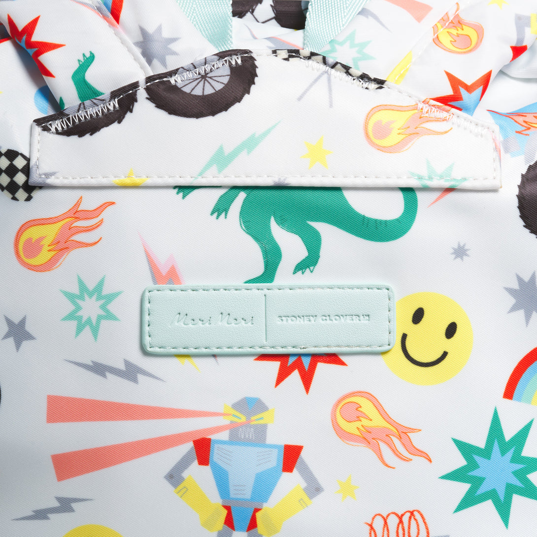 Whether you're heading to class or out and about, this kids' bag is the perfect carry-all for wherever you're going. Image7